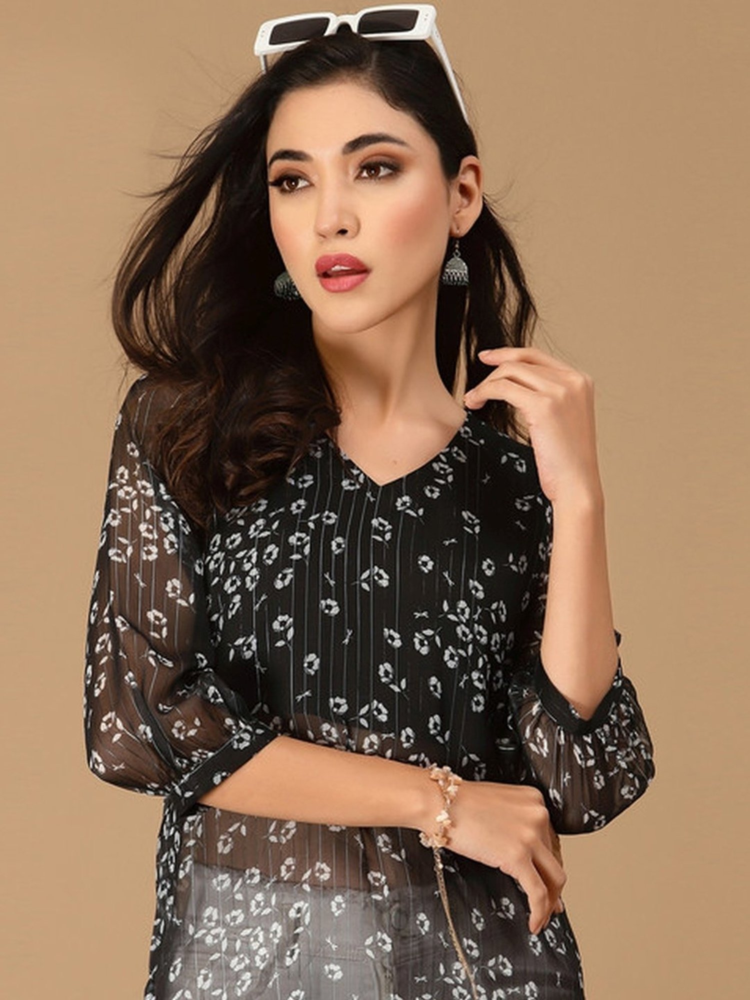 Skylee Black Floral Print Straight Kurta