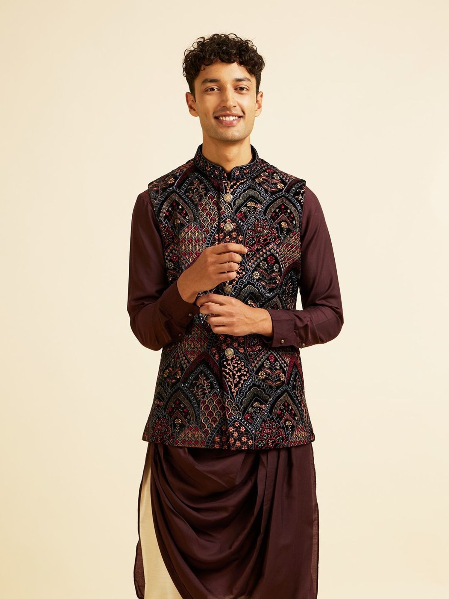 Manyavar Black Regular Fit Embroidered Nehru Jacket