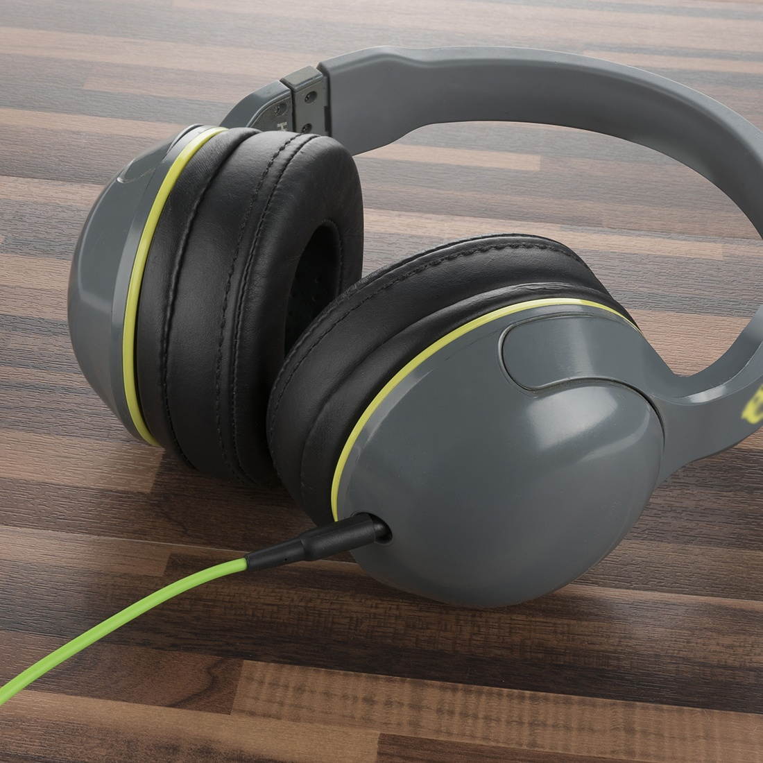 Geekria Audio Cord for Crusher Wireless Over-Ear Headphone, Crusher ANC Noise Canceling Wireless Headphone, 3.5mm Replacement Stereo Cable (Green 5.6ft)