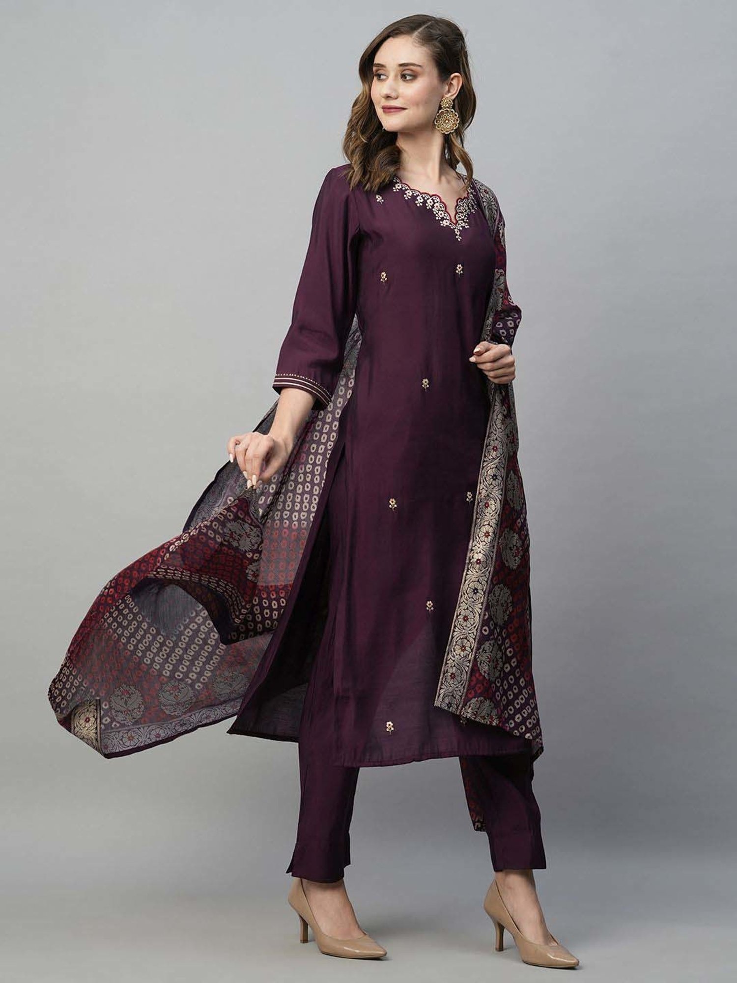 Heeposh Purple Embroidered Kurta Pant Set With Dupatta
