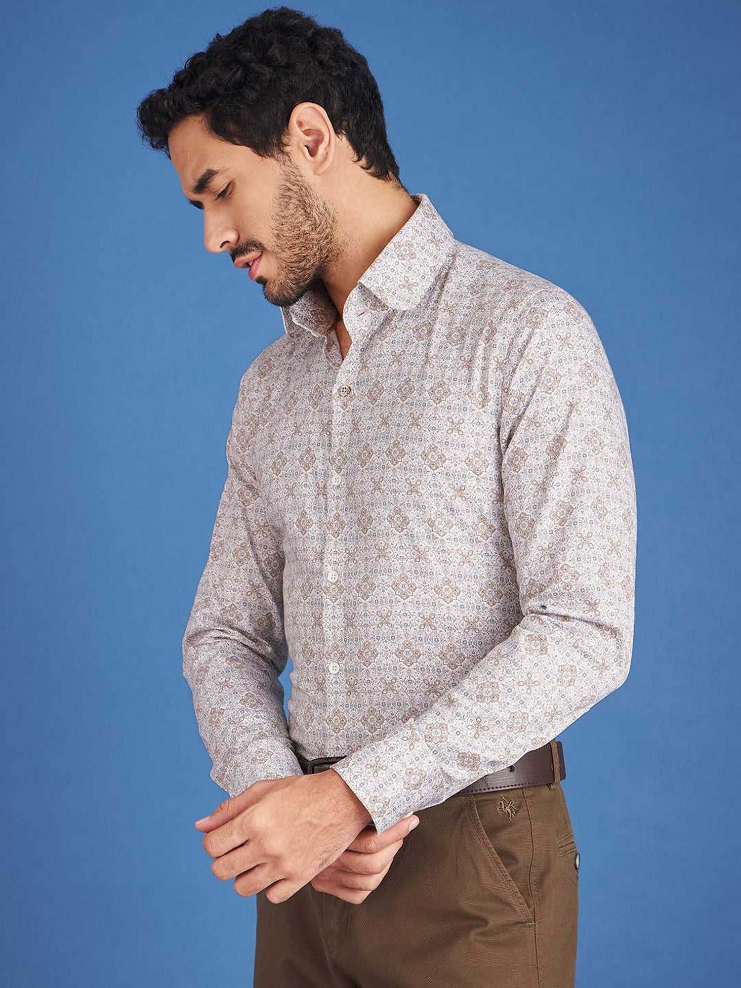 Louis Stitch White And Cream Cotton Regular Fit Printed Shirt