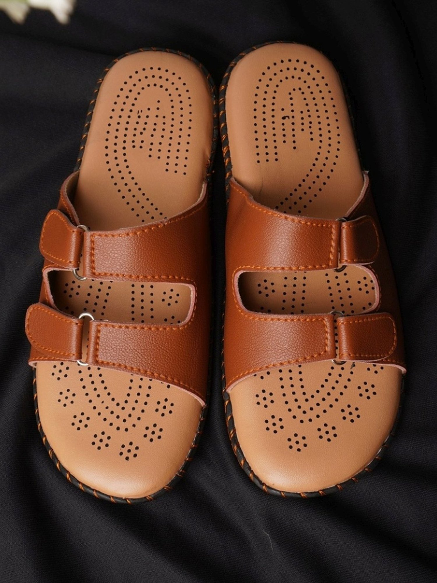 The White Pole Women's Tan Casual Sandals