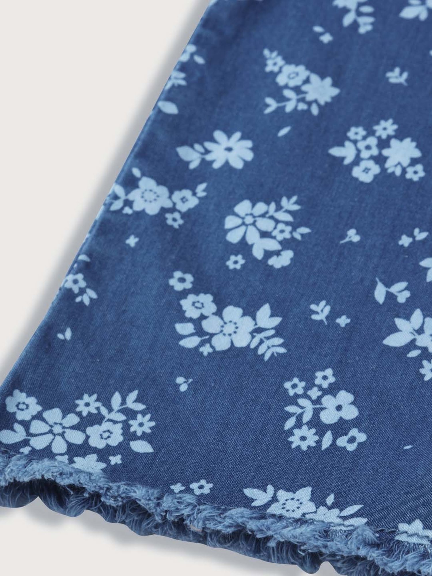 GJ baby Girls Blue Washed Jeans