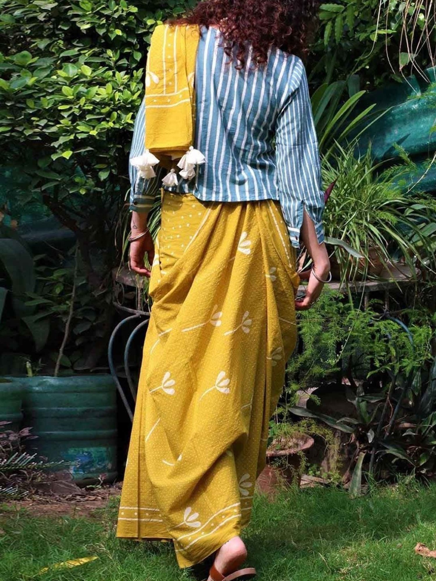 Chidiyaa Yellow Block Printed Cotton Mul Saree Gul