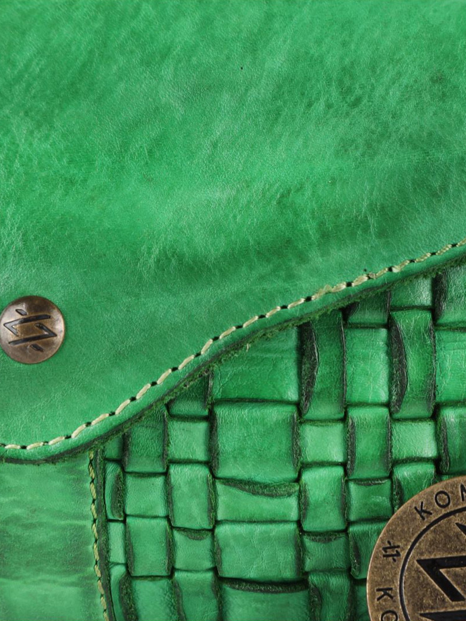 KOMPANERO Mia Light Green Leather Textured Sling Handbag