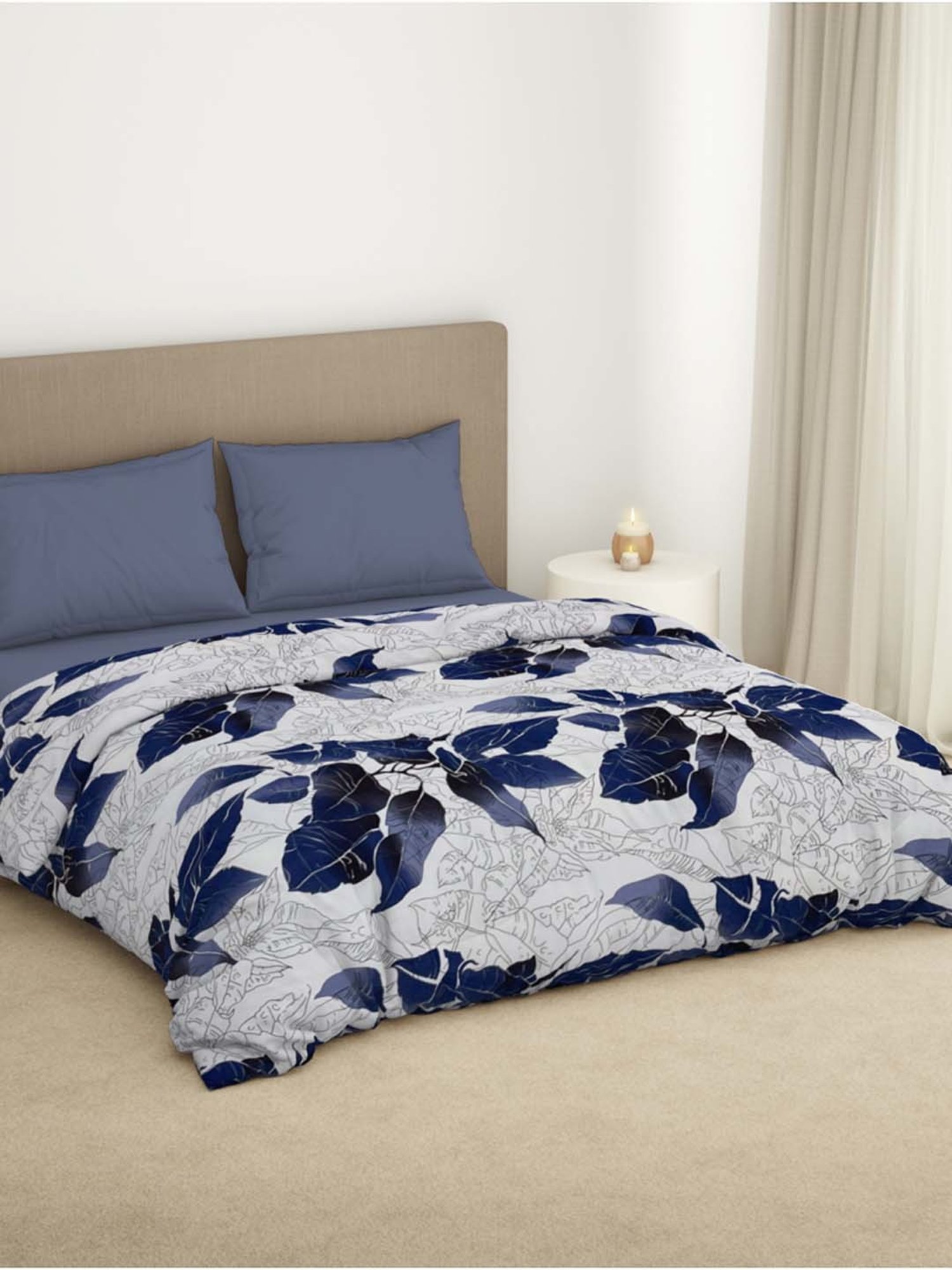 Welspun Bliss Light Silver & Blue Microfibre 120 GSM Shell Double Bed Quilt