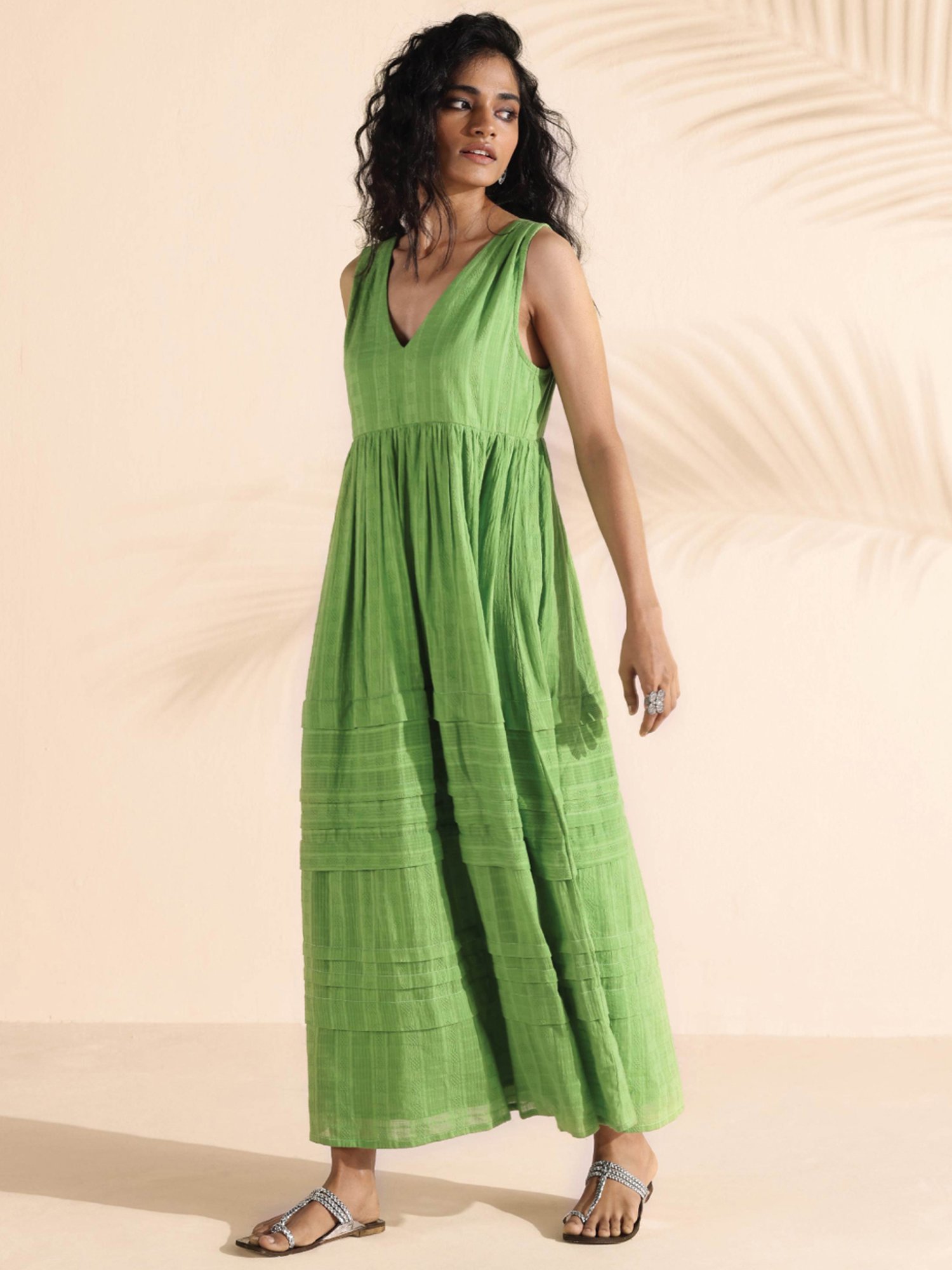 true Browns Green Cotton Self Pattern Maxi Dress