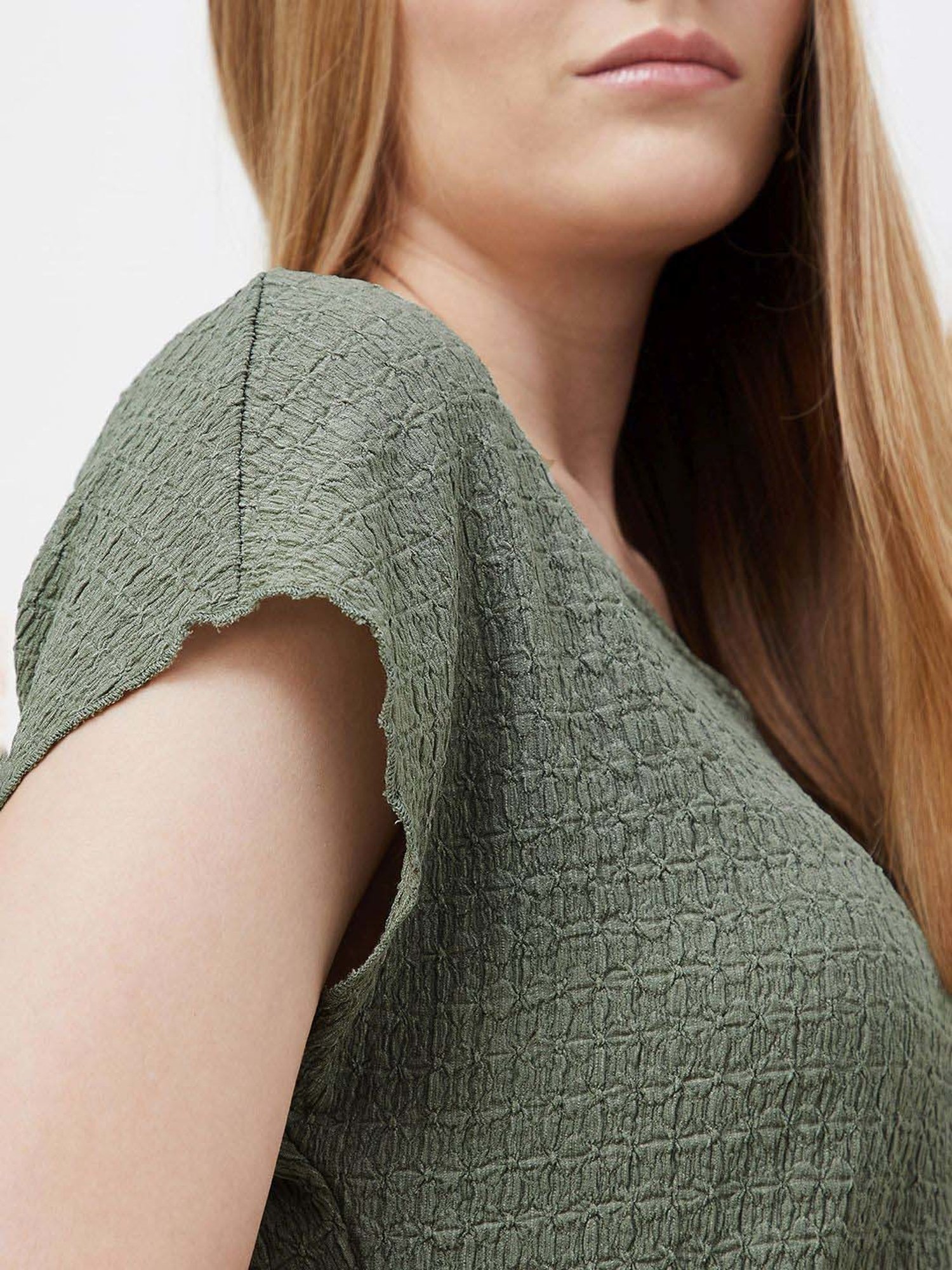 Code by Lifestyle Green Self Pattern Top