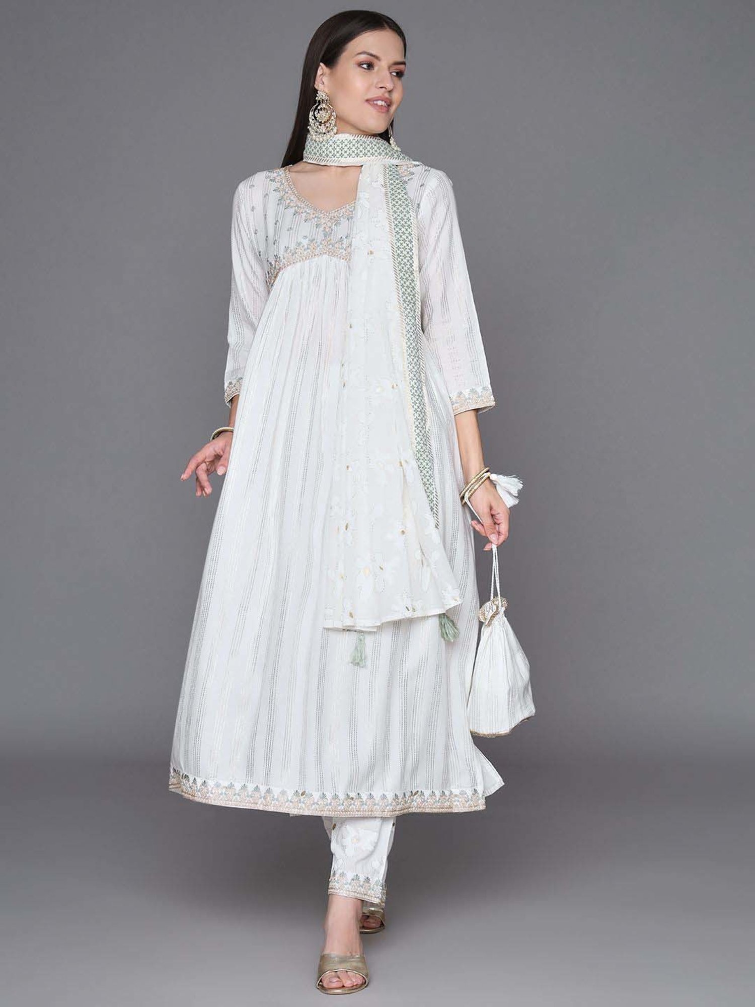 Heeposh White Embroidered Kurta Pant Set With Dupatta