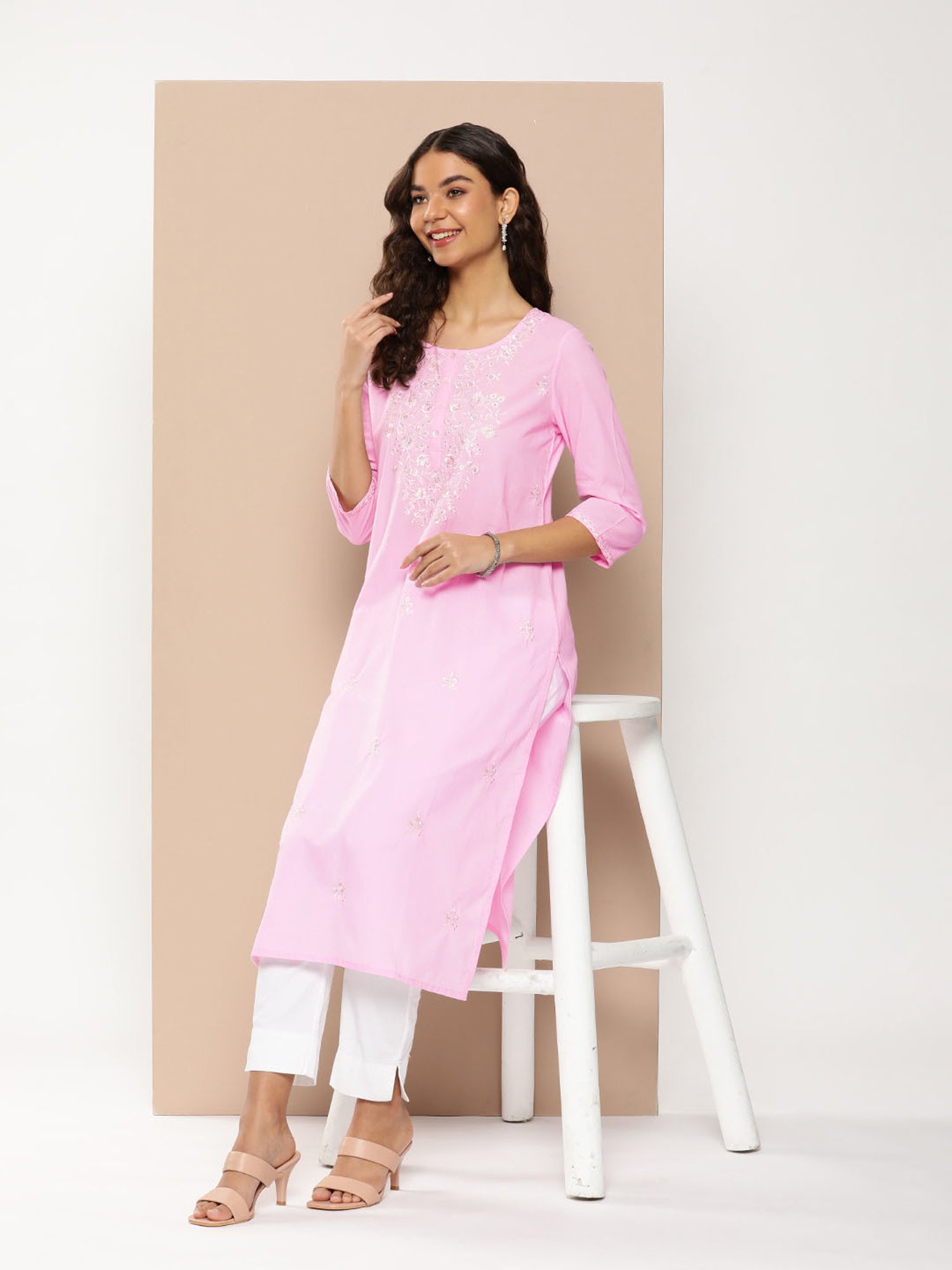 Amukti Light Pink Cotton Embroidered Straight kurta