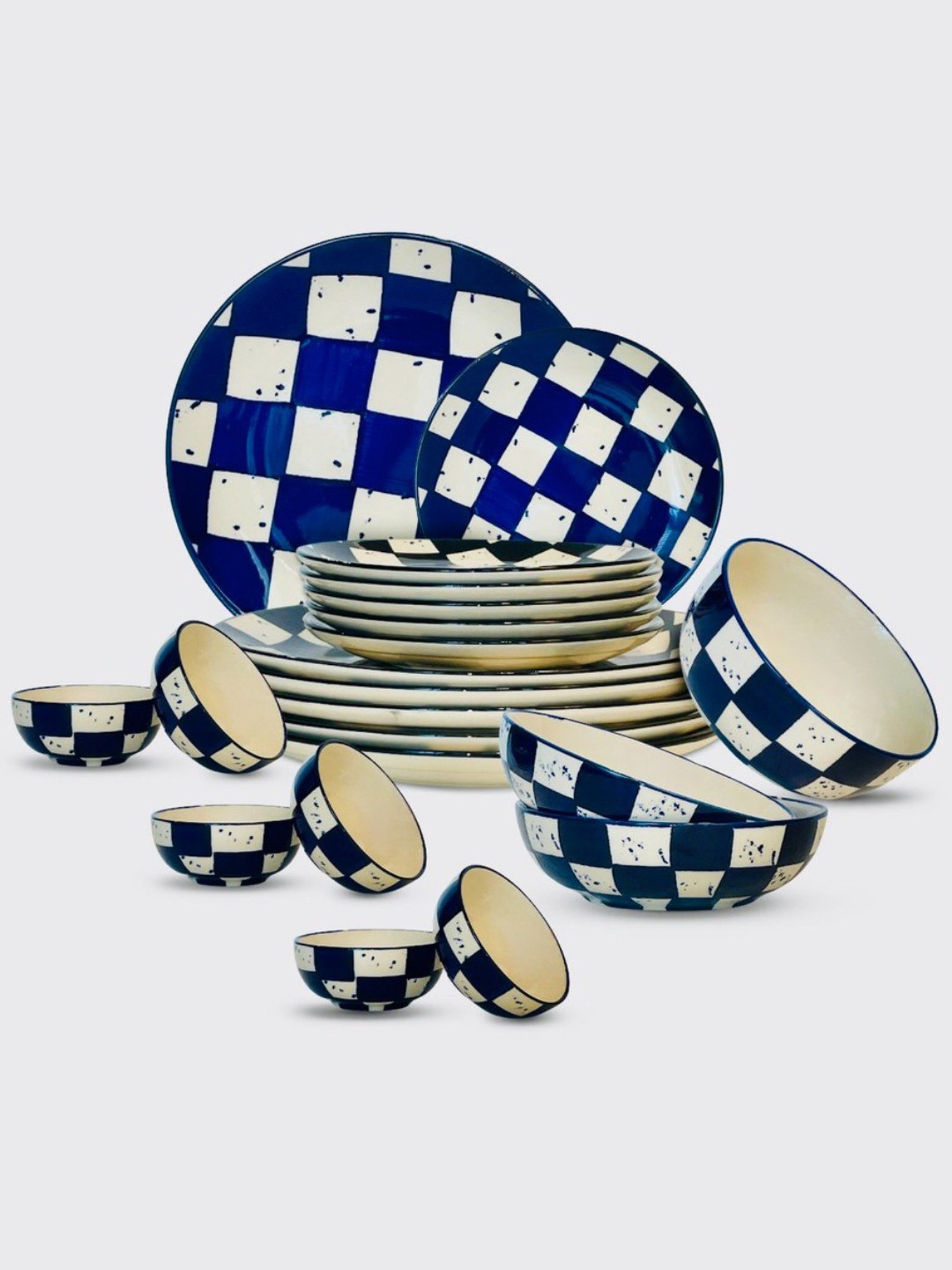 BlackCarrot Black Ceramic 21 Pcs Modern Dinner Set