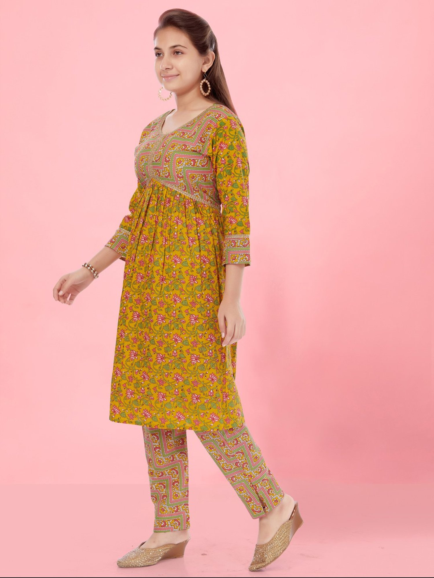 Aarika Girls Yellow Floral Print Kurti