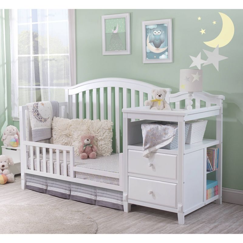 Sorelle Berkley Crib & Changer Standard Full-Sized Crib White