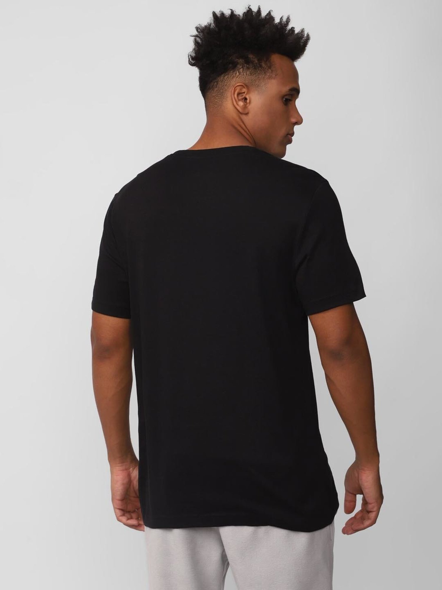 Reebok Black Cotton Regular Fit Printed T-Shirt