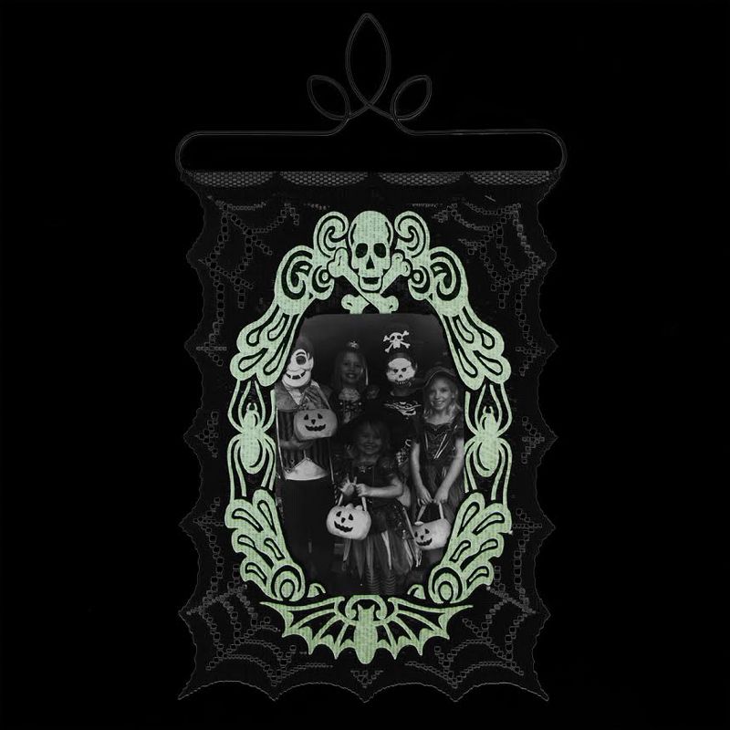 Heritage Lace 14.5" Halloween Glow-in-the-Dark Black Spider Web Photo Holder Wall Hanging - Black/White