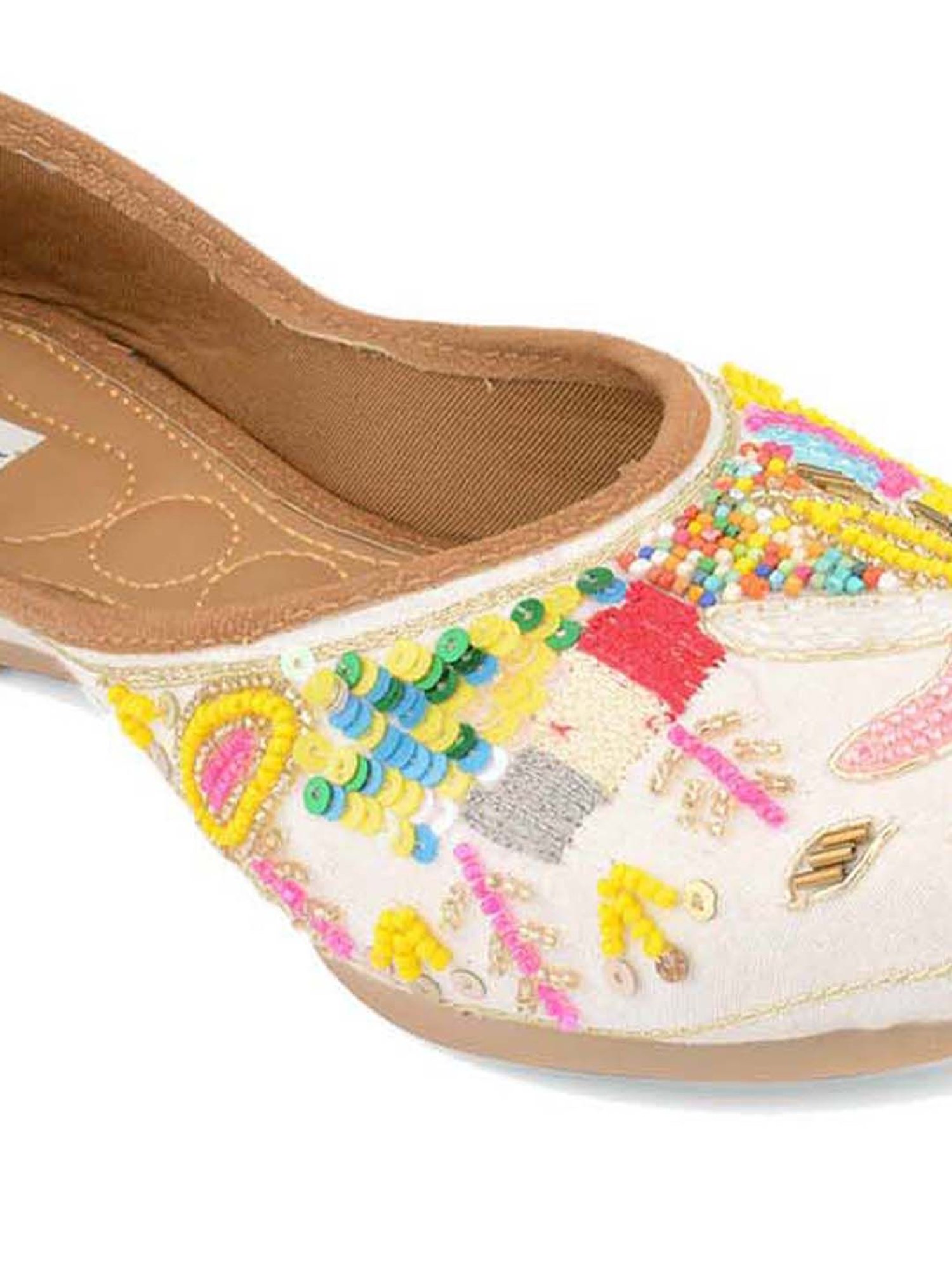Desi Colour Women's Multicoloured Ethnic Juttis