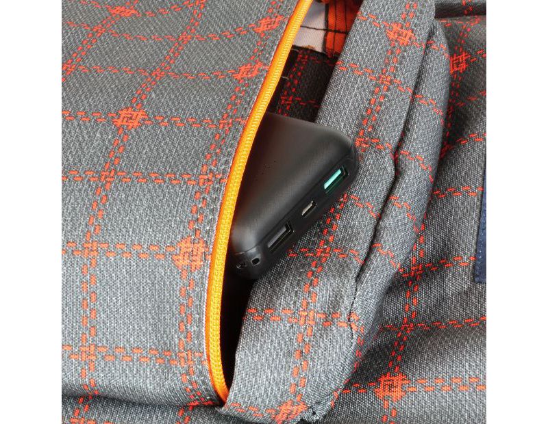 Aluratek 20,000 mAh Portable Battery Charger - For Tablet PC, Gaming Device, Smartphone, MP3 Player, Bluetooth Speaker, e-book Reader