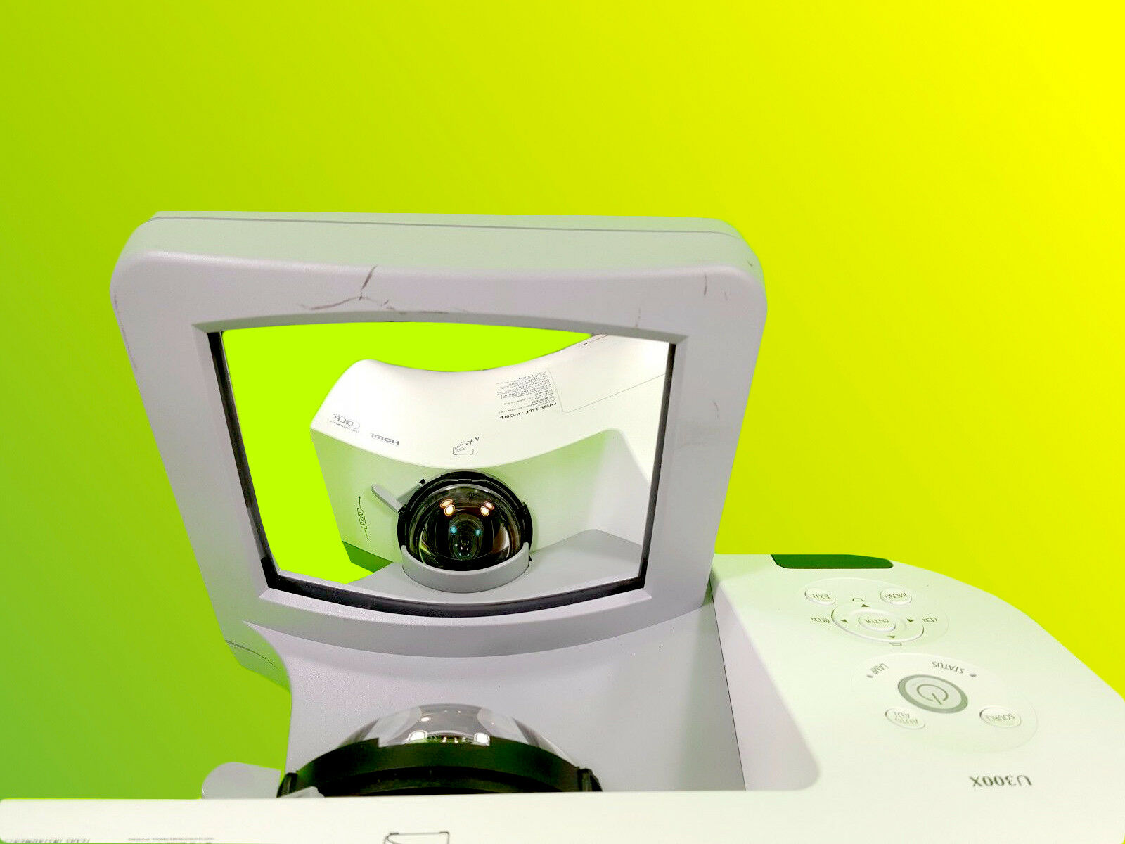 NEC U300X DLP Projector Ultra Short Throw 3000 ANSI Lumens 1024 x 768 HDMI bundle Accessories