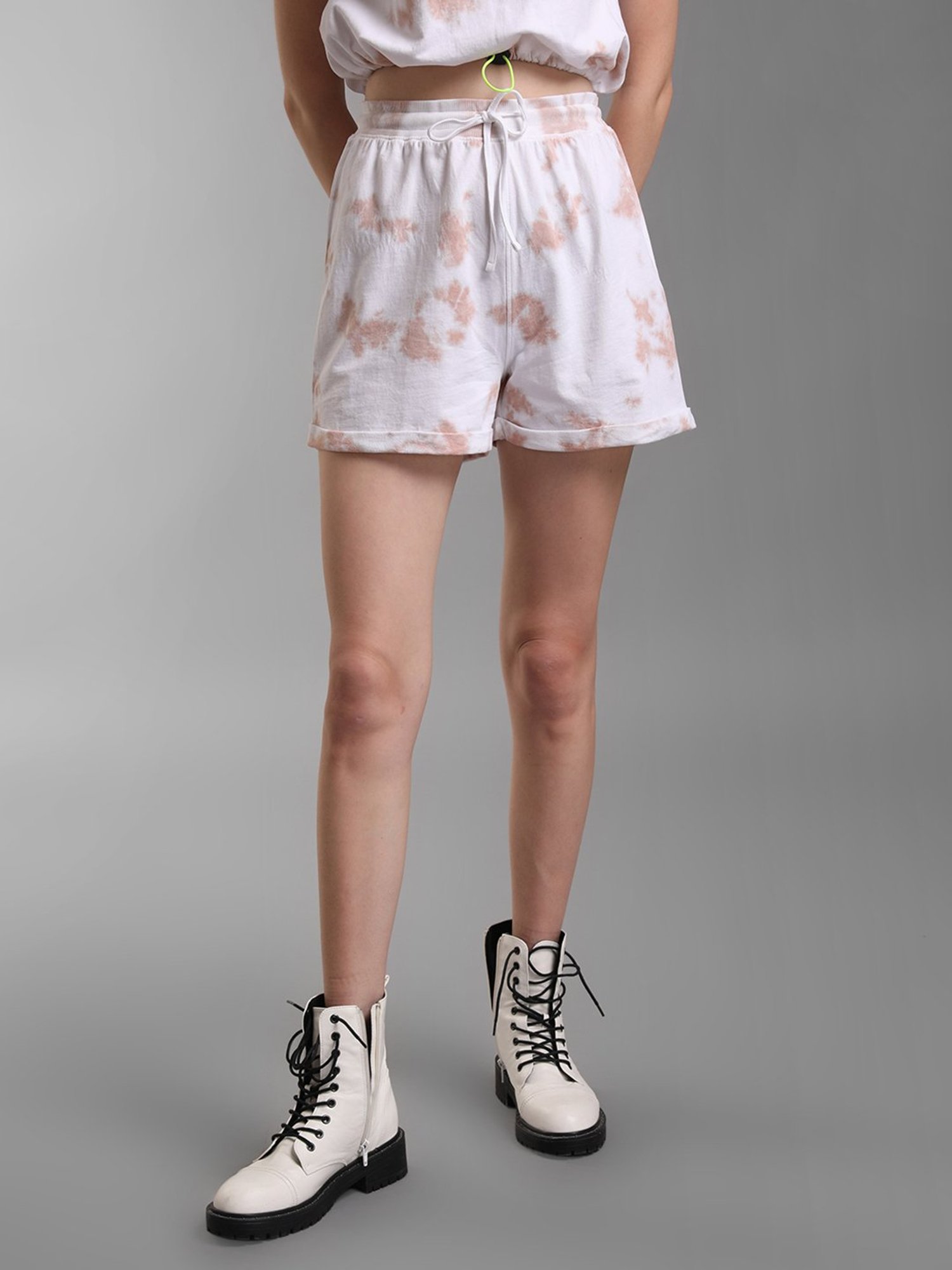 KZ07 by Kazo White Printed Shorts