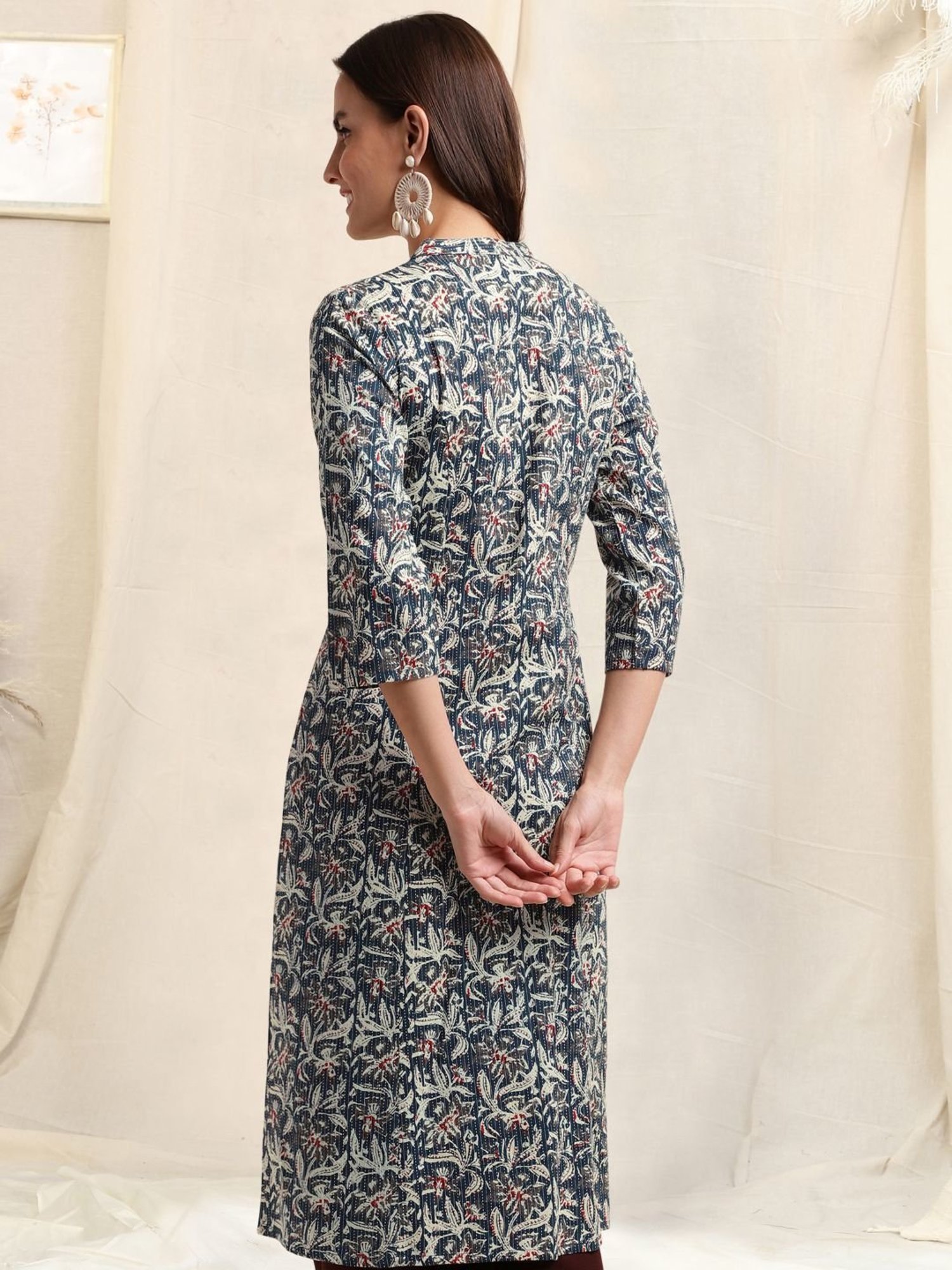 MIRCHI FASHION Blue Cotton Floral Print Straight Kurta