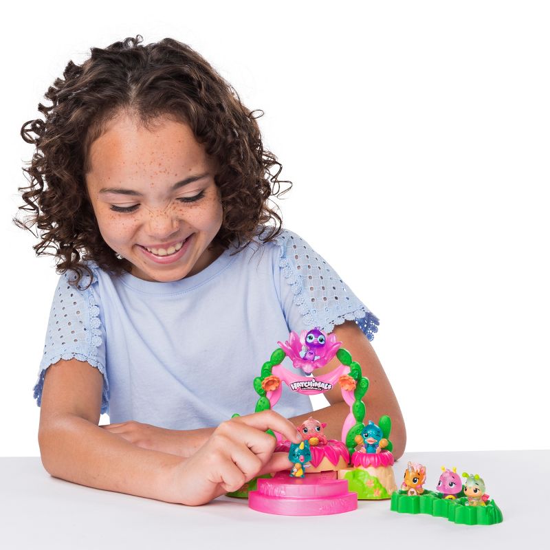 Hatchimals Colleggtibles - Light Up Stage