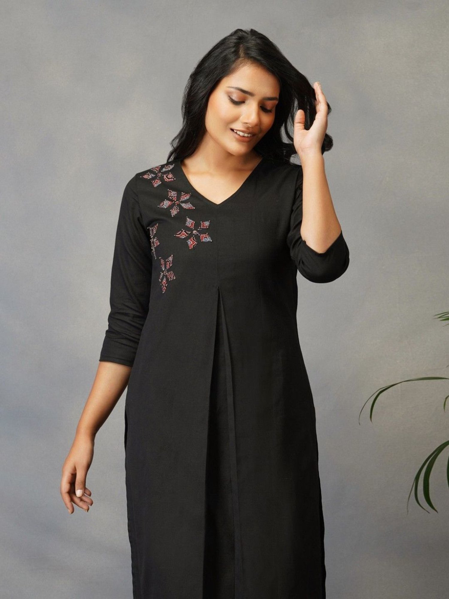 Akiso Bakhair Black Straight Kurta With Ajrak Applique Work Set With Pants