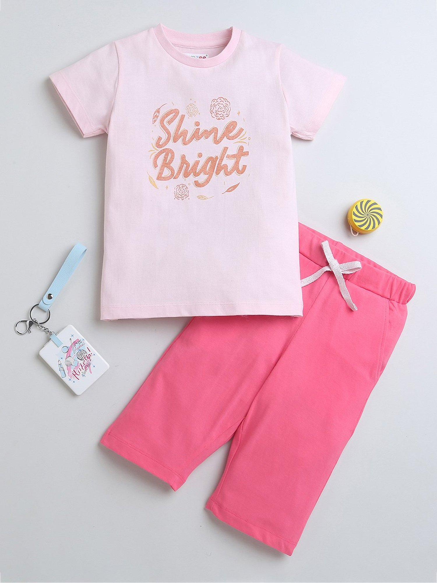 Bumzee Kids Pink Solid T-Shirt with Capri