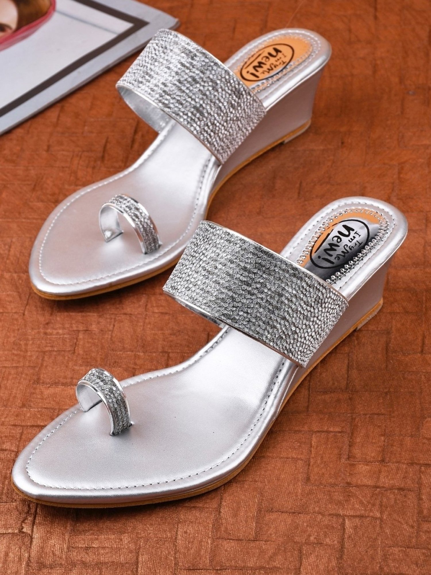 The White Pole Women's Silver Toe Ring Wedges