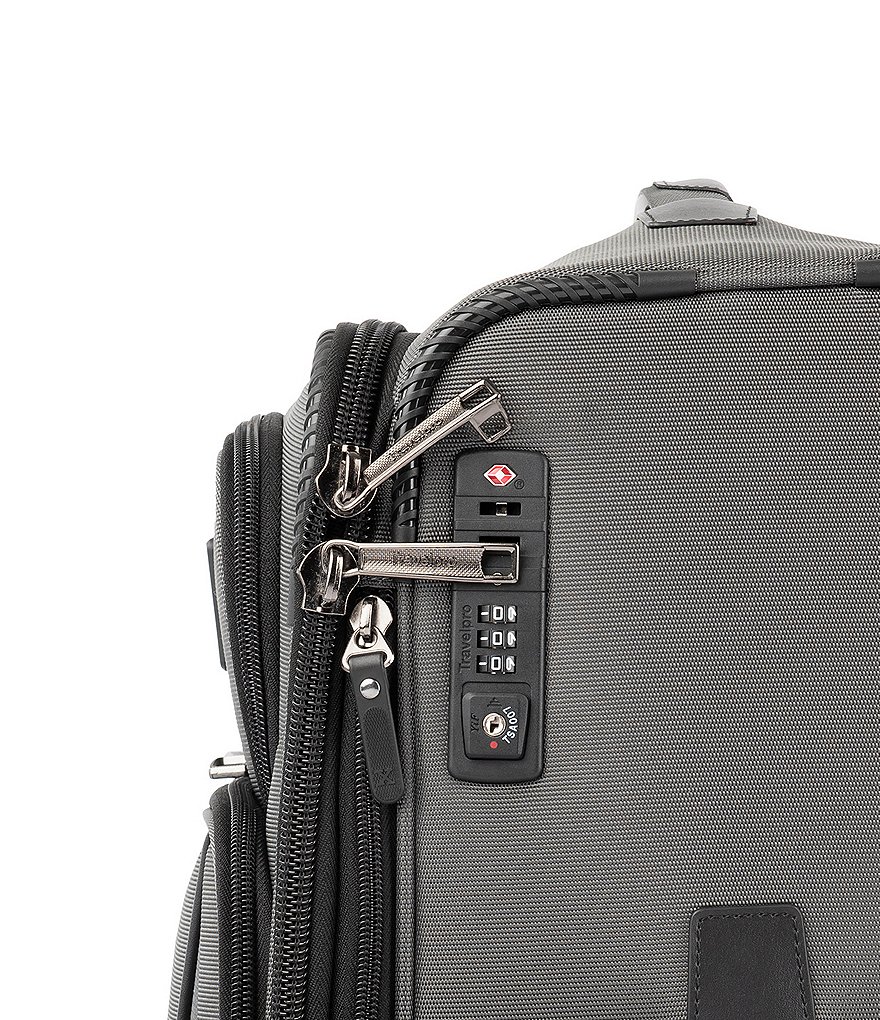 Travelpro Crew Versapack 25#double; Expandable Spinner Suiter