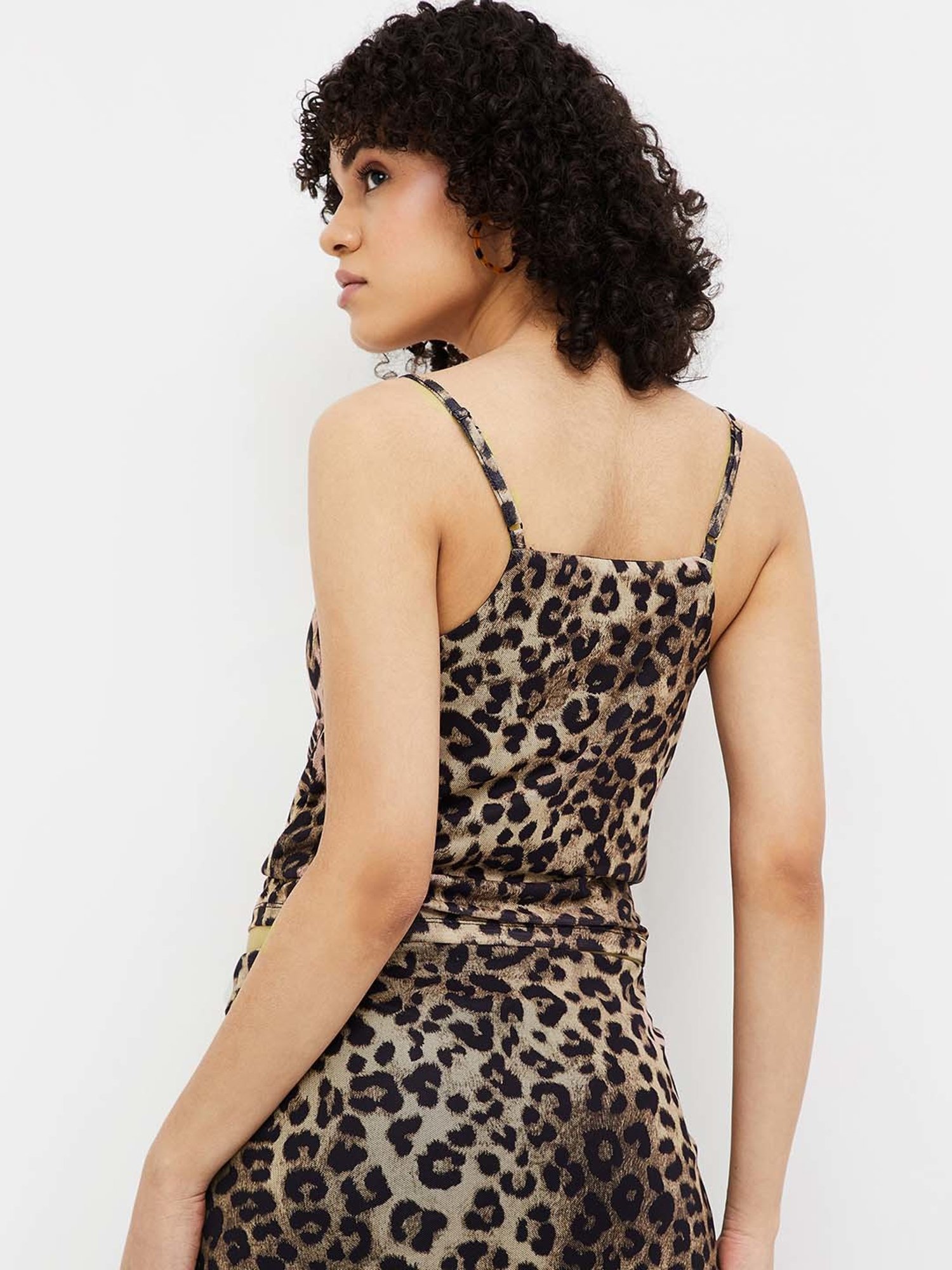 Ginger by Lifestyle Brown Printed Crop Top