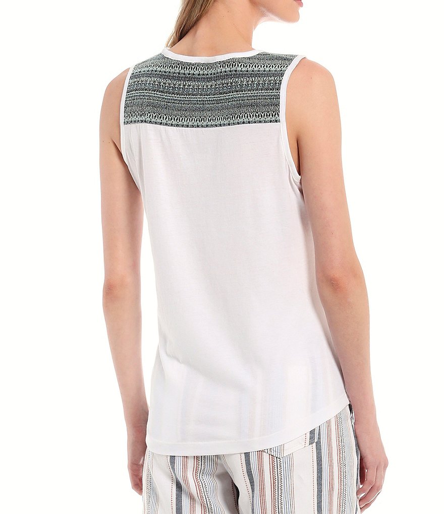 Aventura Thea V-Neck Dobby Tank II