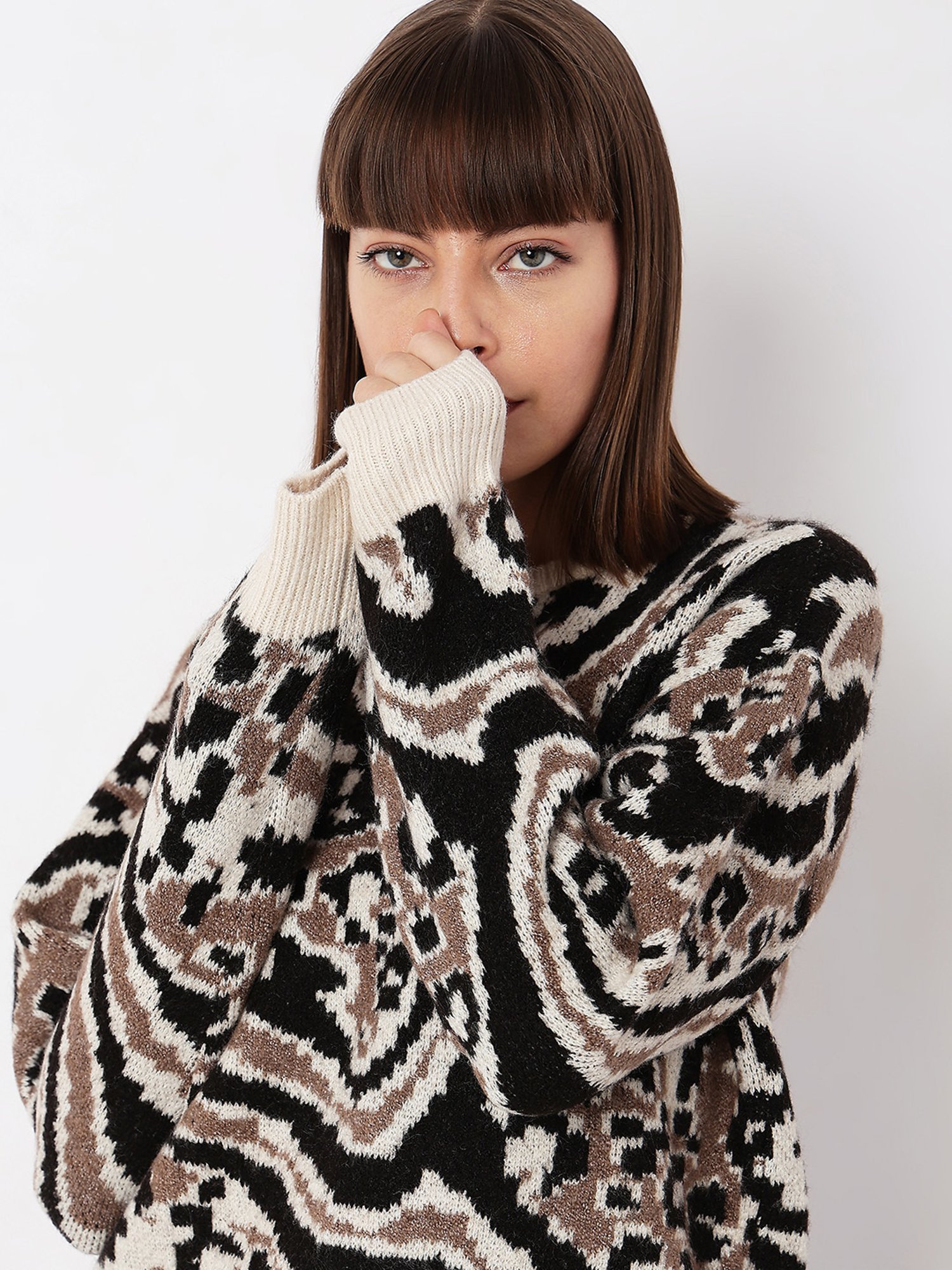 Vero Moda White & Black Printed Pullover