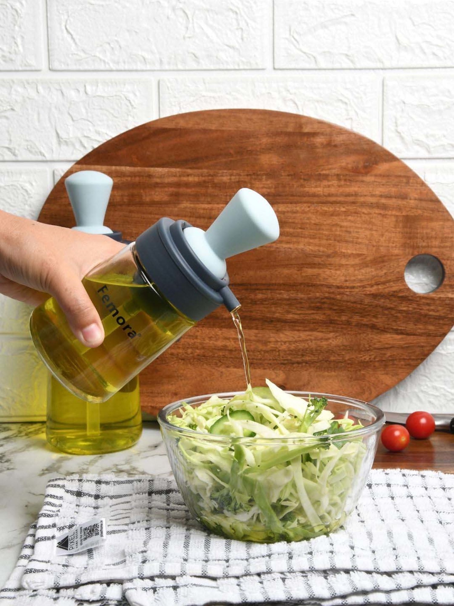 COLE & MASON White & Beige Ceramic Pourer - Set of 1