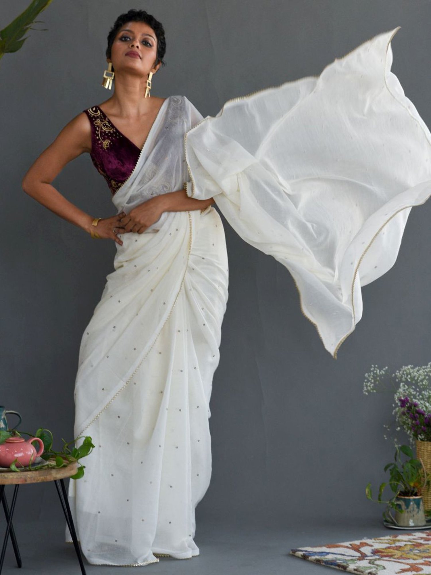 Suta White Cotton Embellished Saree Without Blouse