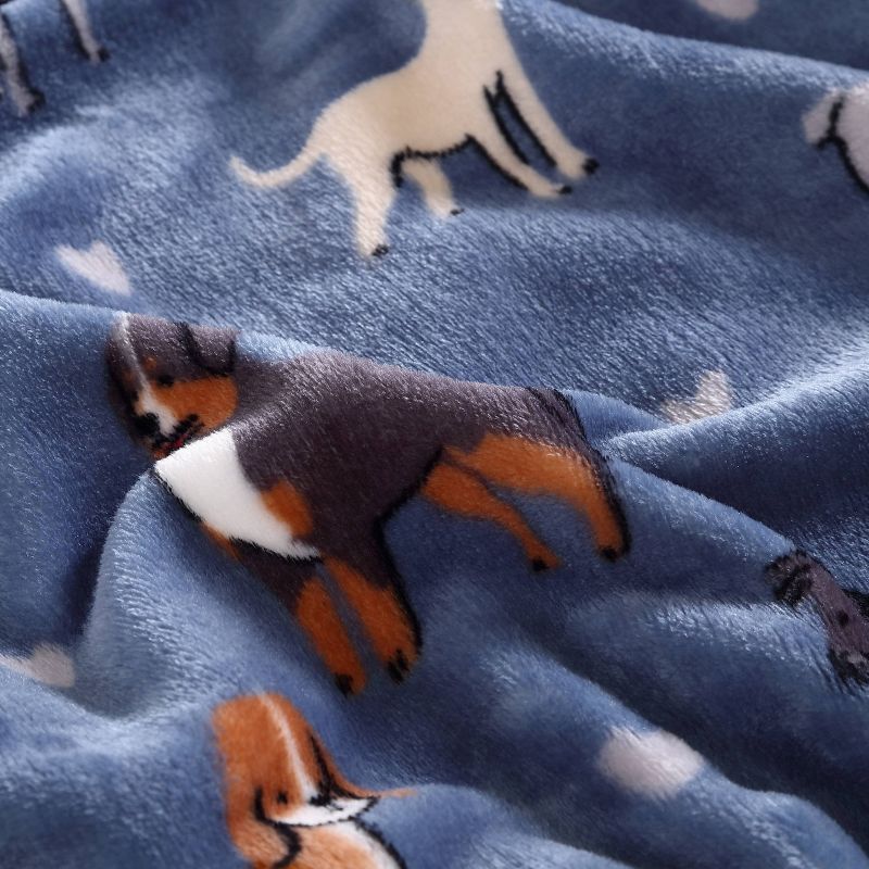 ED Ellen Degeneres 50"x70" Furry Friends Throw Blanket Blue