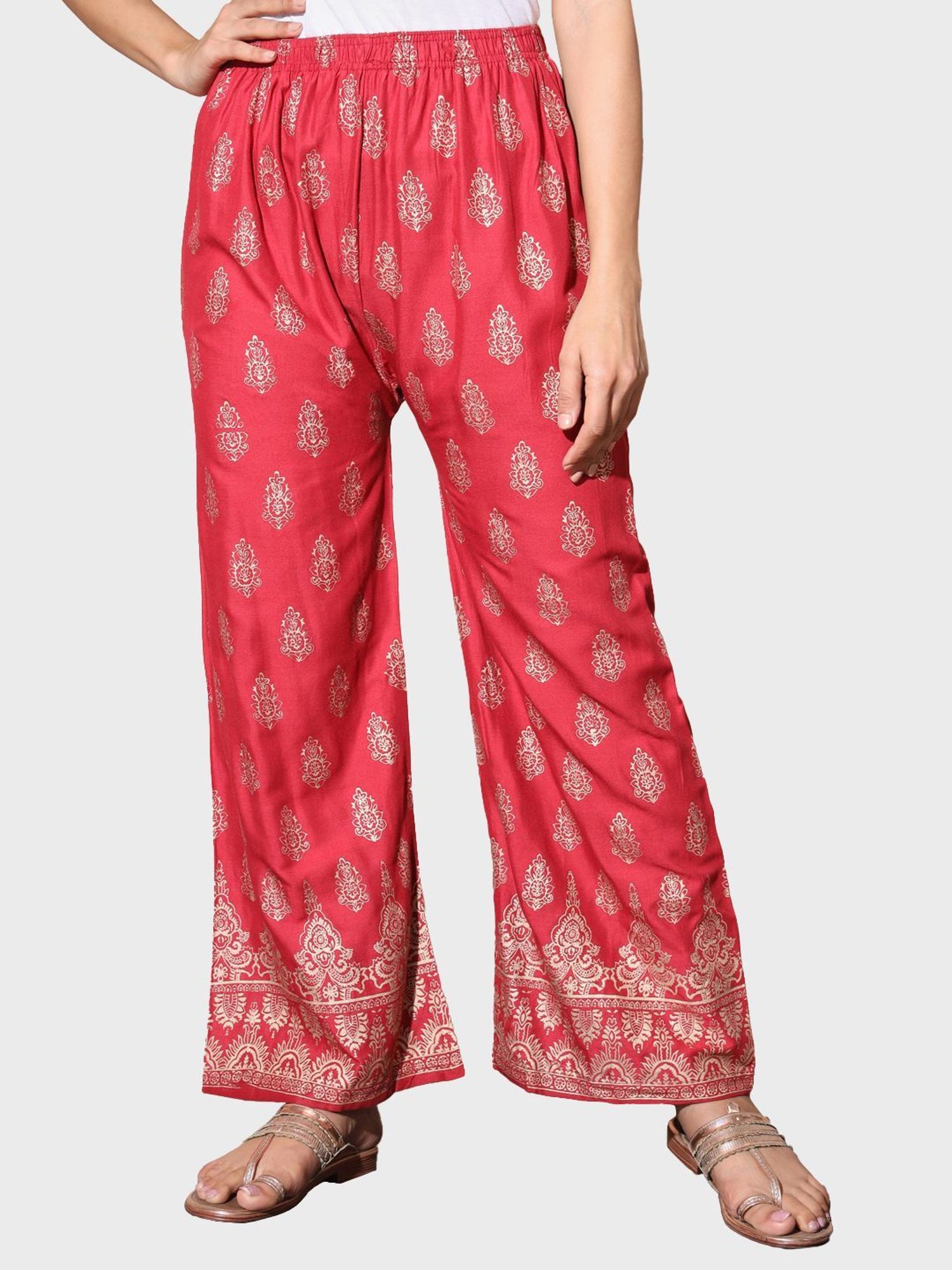 BUYNEWTREND Pink Printed Palazzos