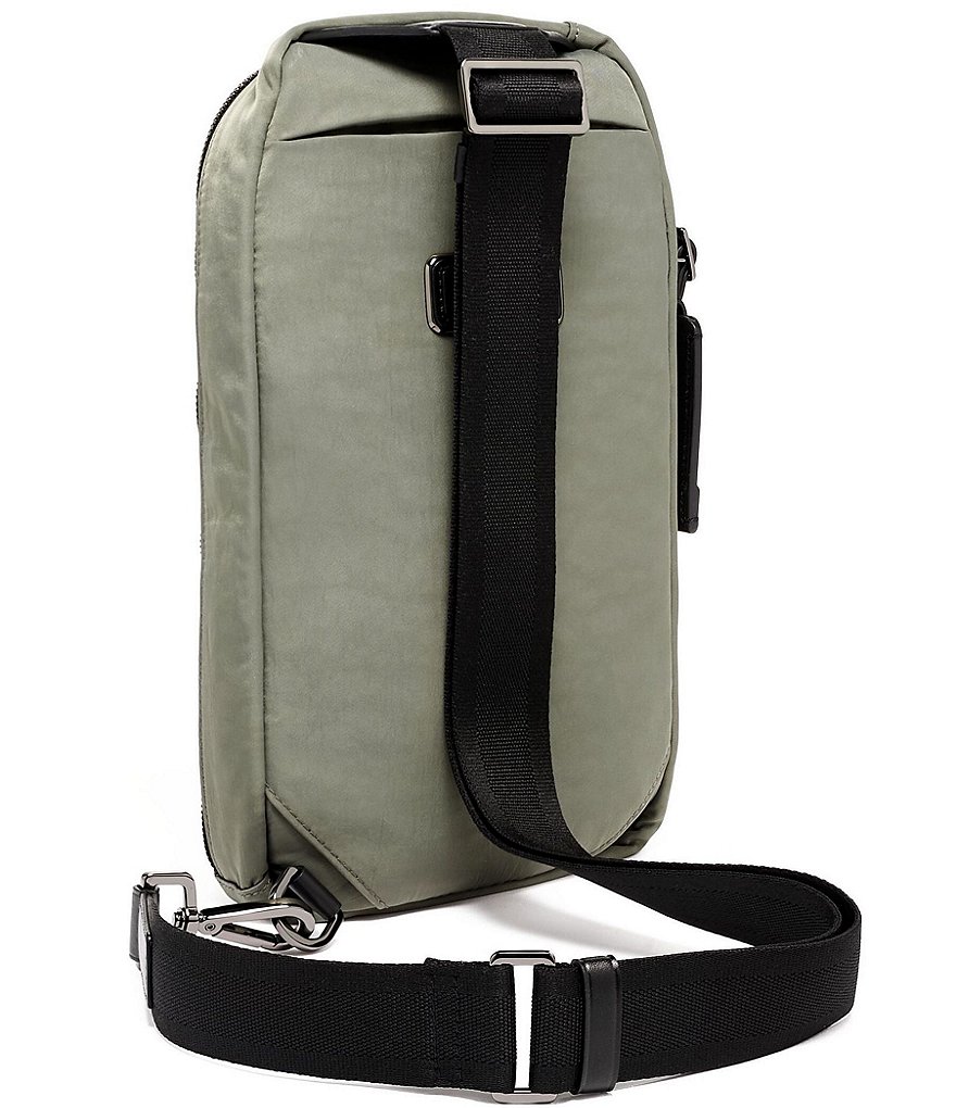 Herschel Supply Co. Sutton Mid-Volume Duffle Bag