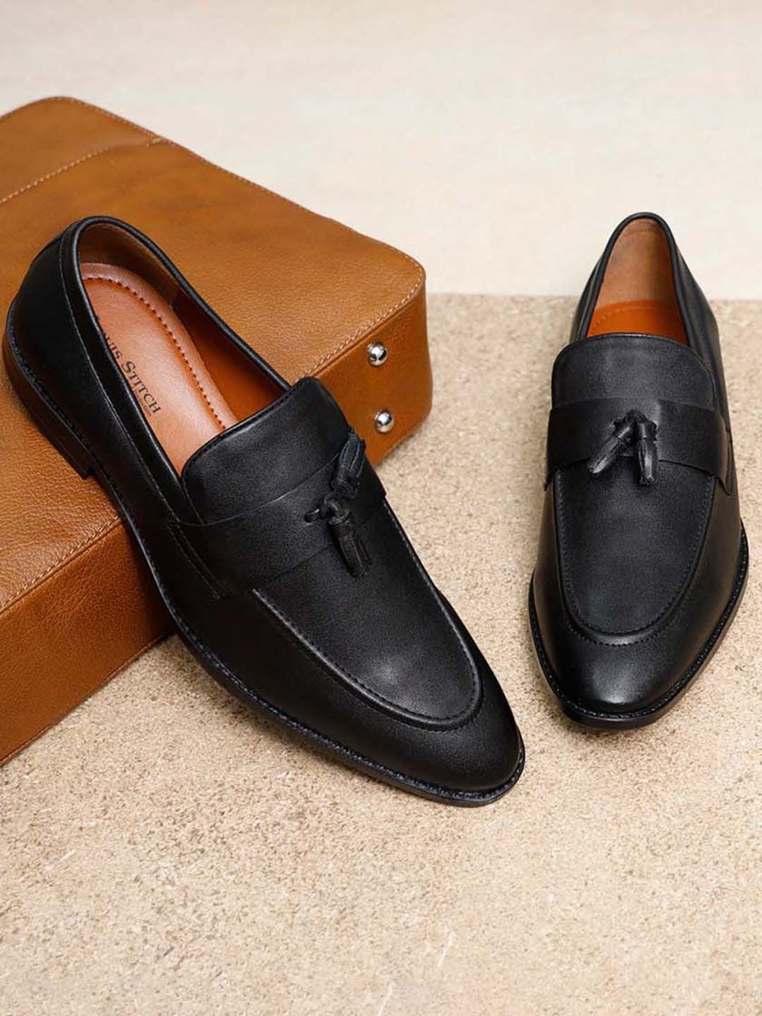 Louis Stitch Men's Black Formal Mocassins