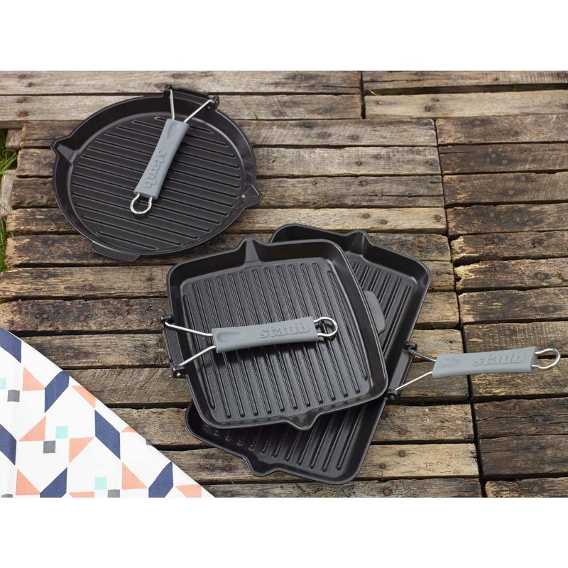 Staub Cast Iron 10" Round Folding Grill - Matte Black