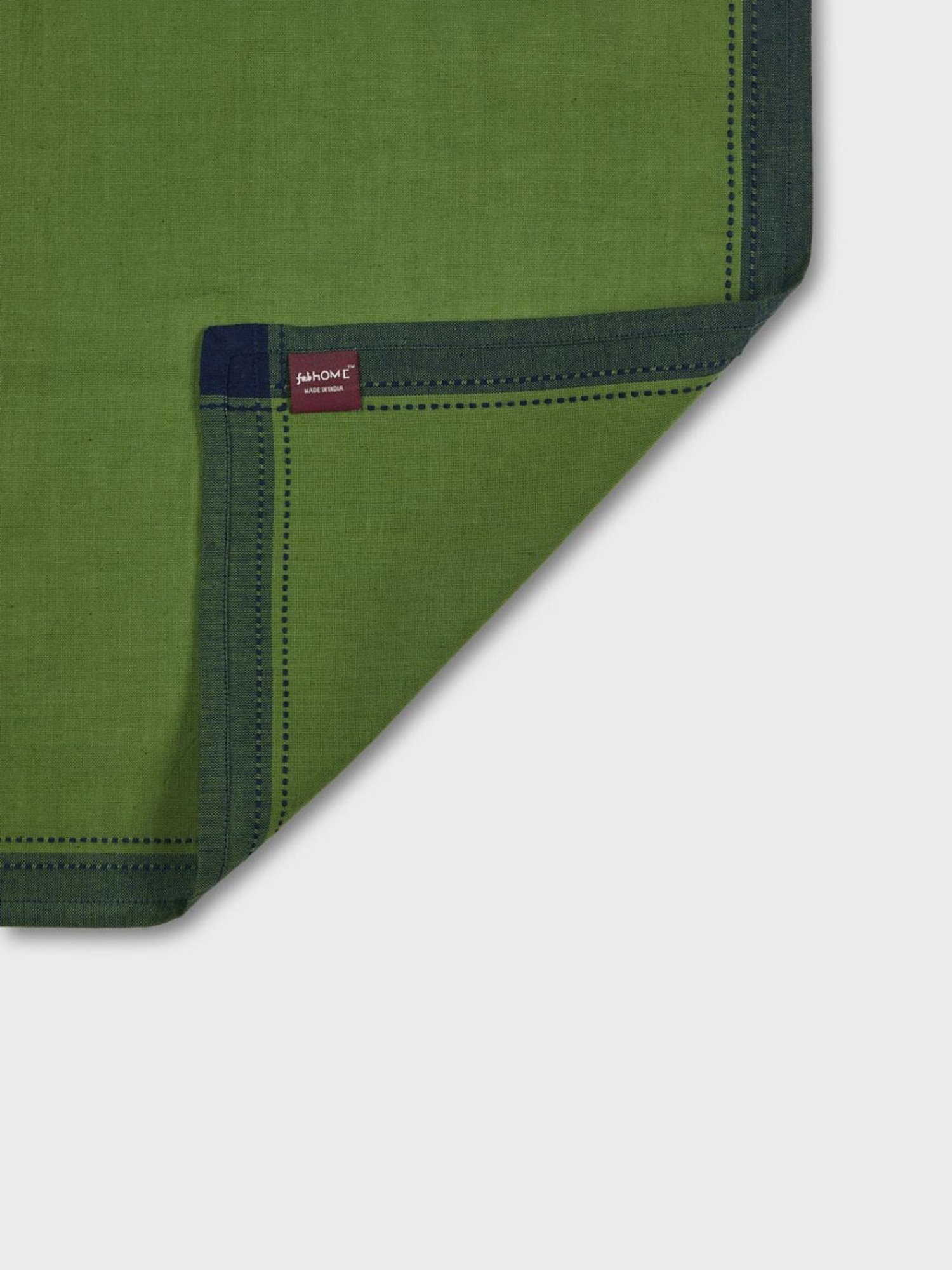 20" White Napkin with Red and Green Tassels Set of 4 pc White - SARO Lifestyle