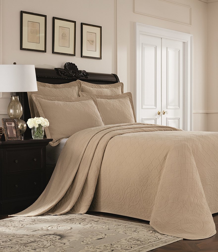 Williamsburg Richmond by Royal Heritage Home Bedspread