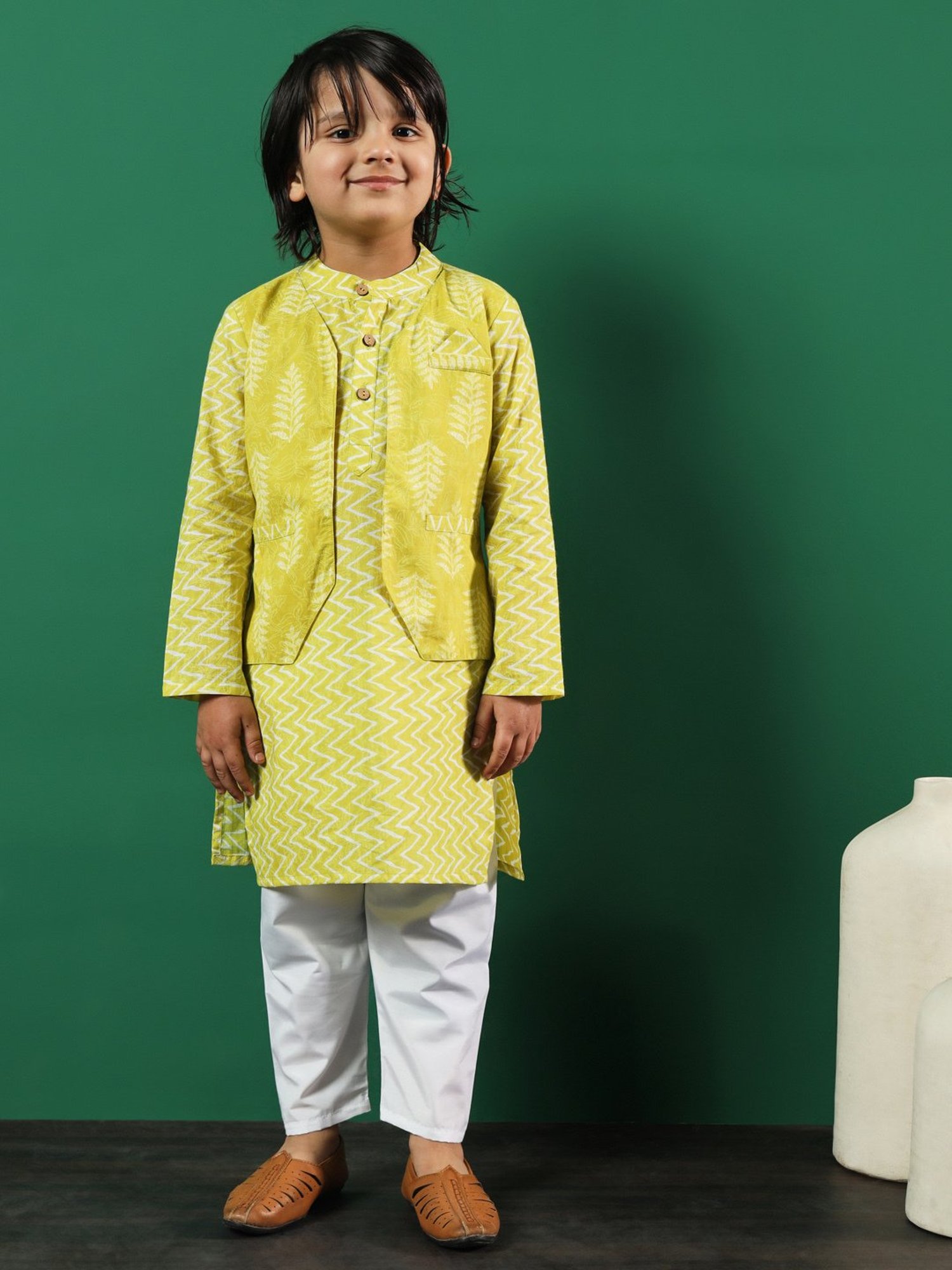 READIPRINT FASHIONS Kids Green & White Printed Full Sleeves Jacket Style Kurta with Pyjamas