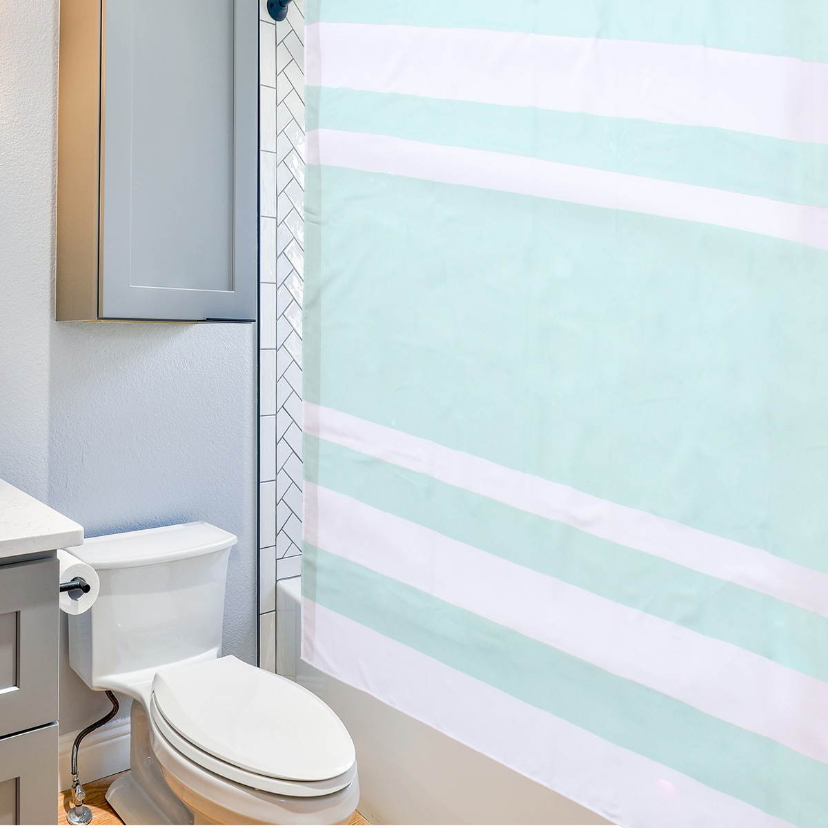 Simple Striped Shower Curtain Fashionable Bath Curtain Waterproof Printed Decor
