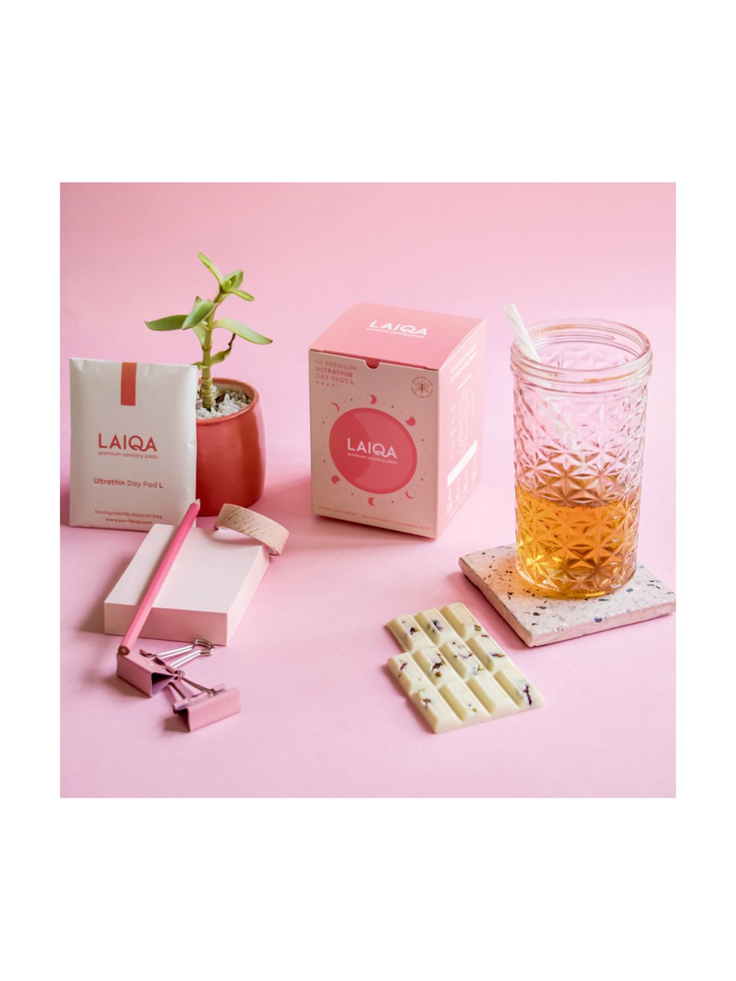 LAIQA Moderate Flow Large Day Pads - 10 Pads