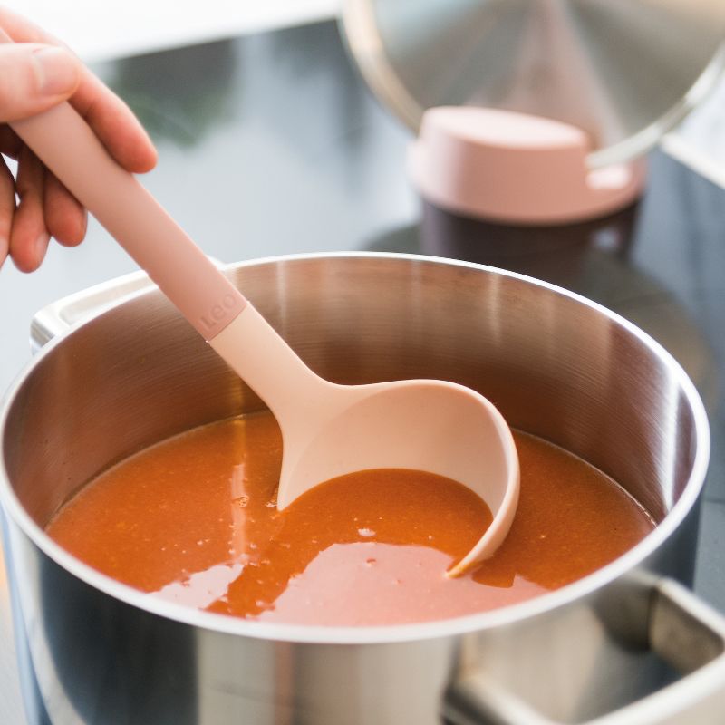 Lipper Bamboo Salad Hands With Knob Handles