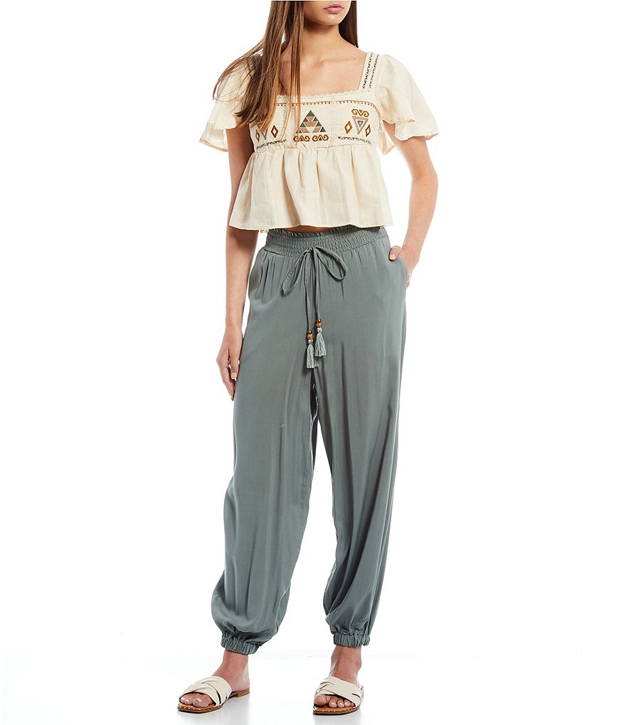 Coco + Jaimeson Ruffled Short-Sleeve Placement Embroidered Babydoll Top