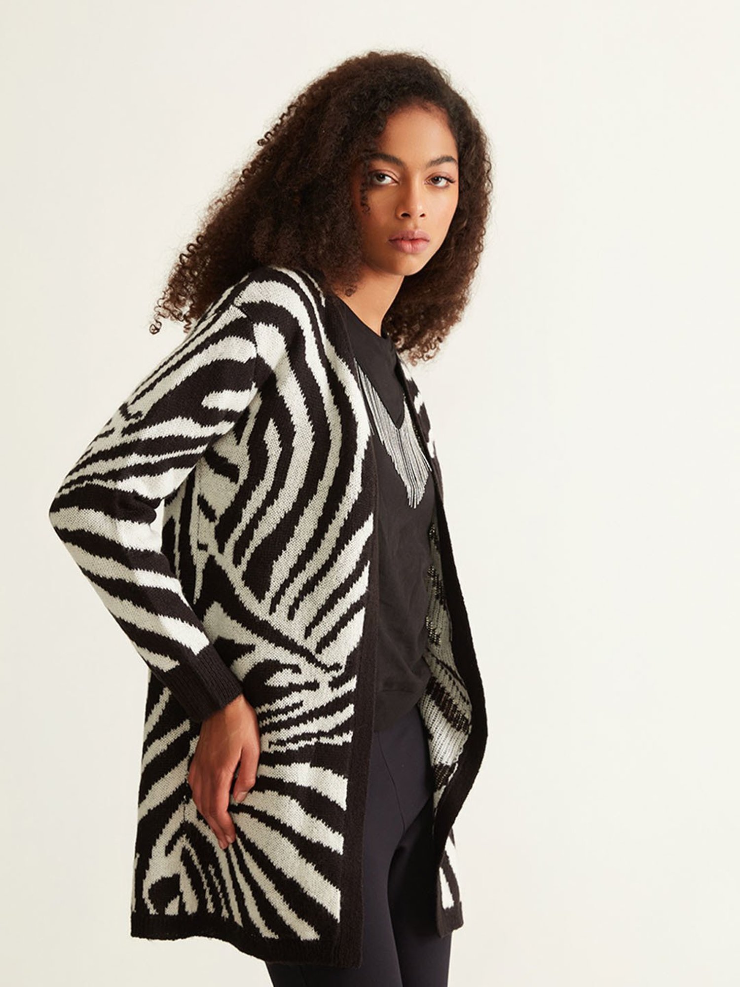 Cover Story Black & White Printed Long Cardigan