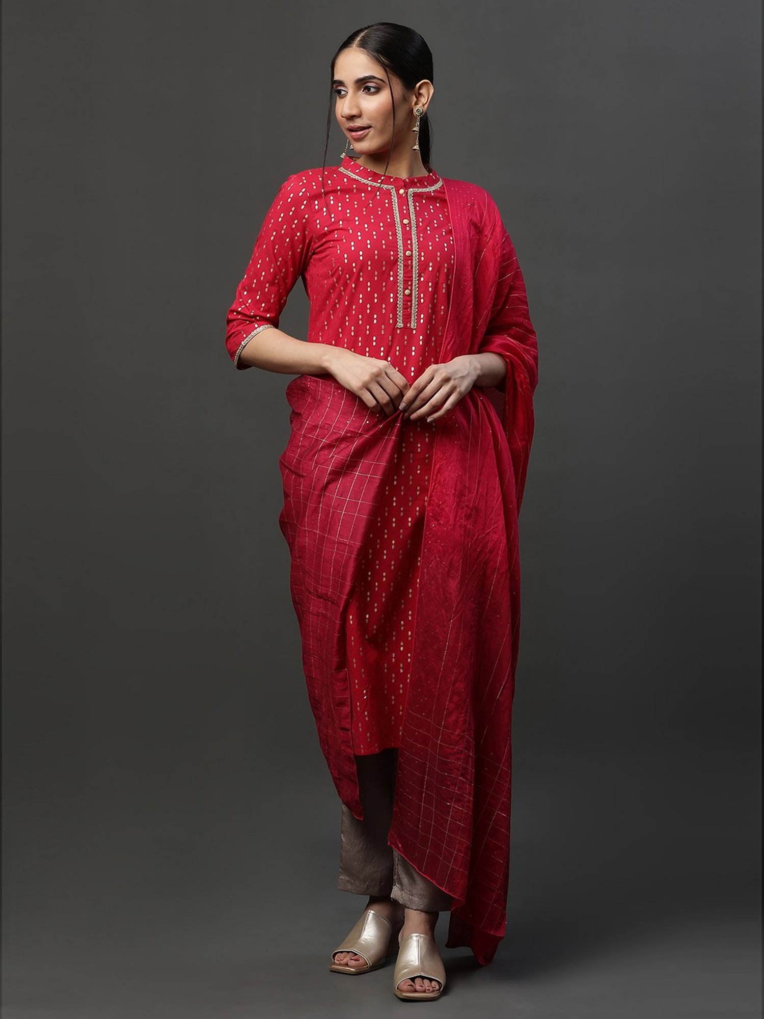 Aurelia Rose Pink Embroidered Dupatta