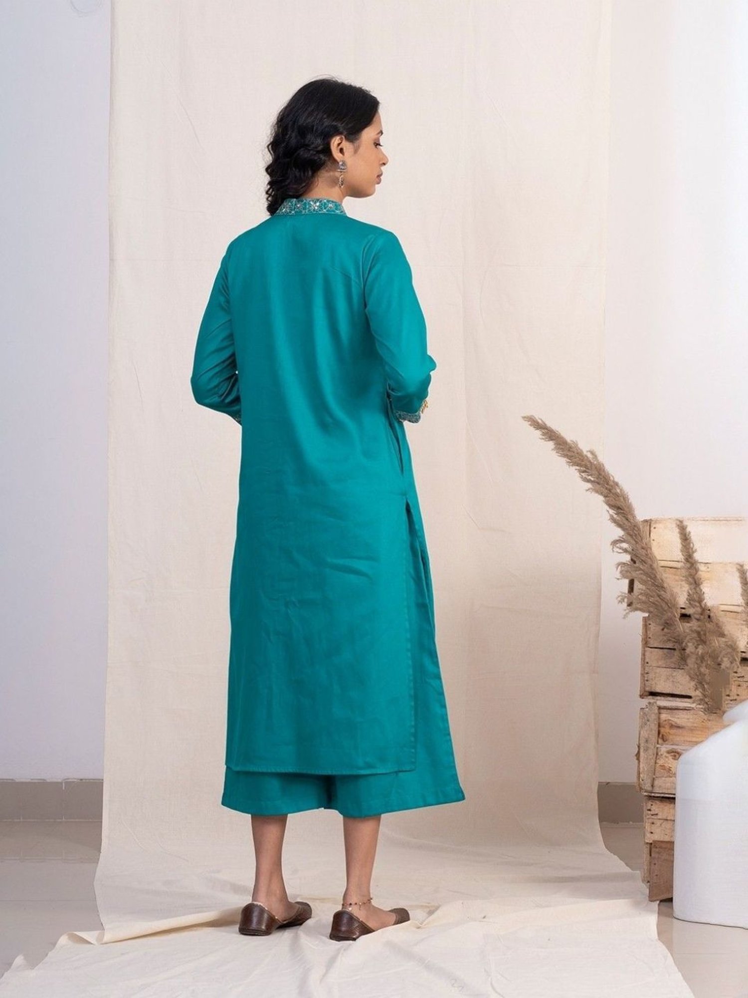 Akiso Jashn Blue V Neck Multiple Pleats Kurta Set With Plazzo And Pink Dupatta