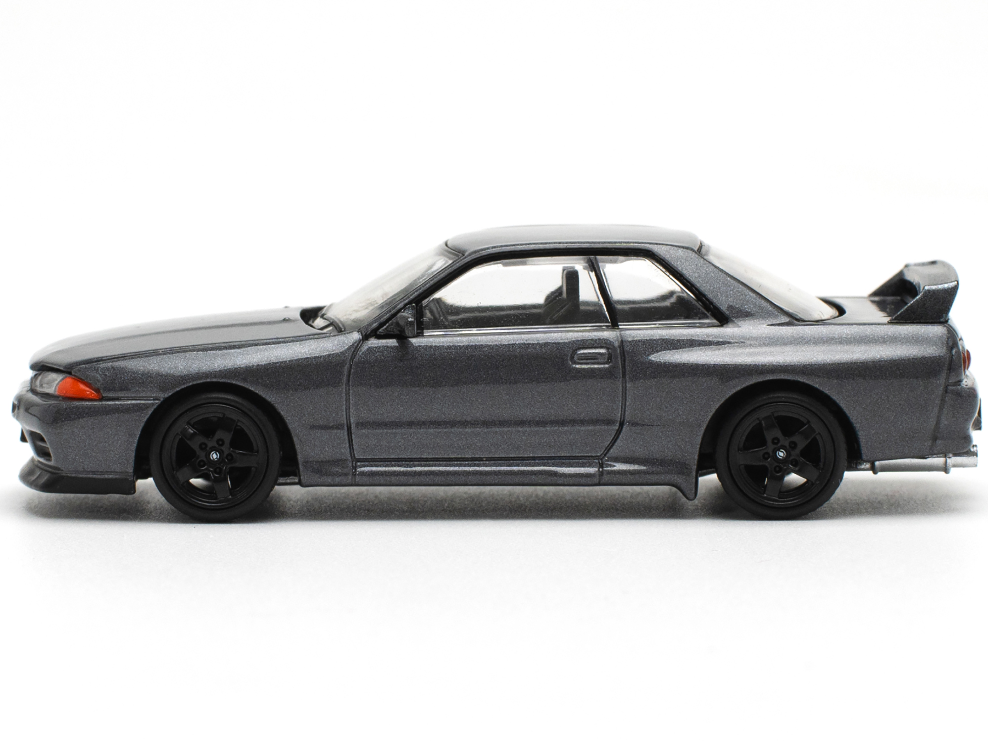 GTR R32 RHD (Right Hand Drive) Gun Gray Metallic 1/64 Diecast Model Car by Pop Race